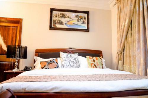 Crystal House International Hotel