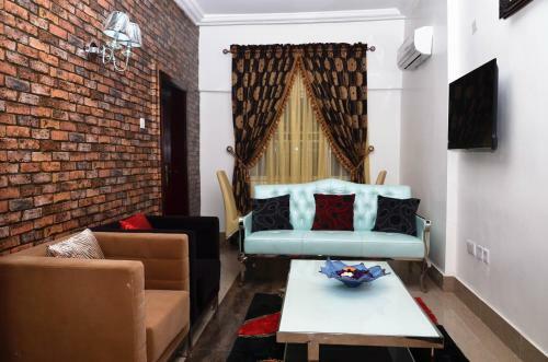 Crystal House International Hotel