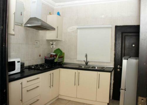 Unique One 3 Bedroom Apartment