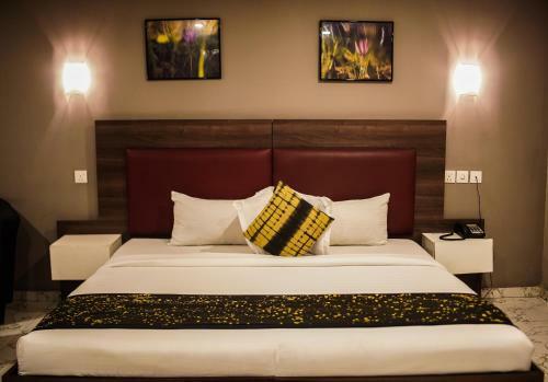 Visa Karena Hotels