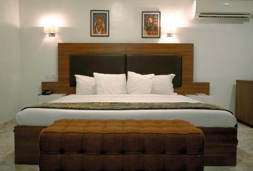 Visa Karena Hotels