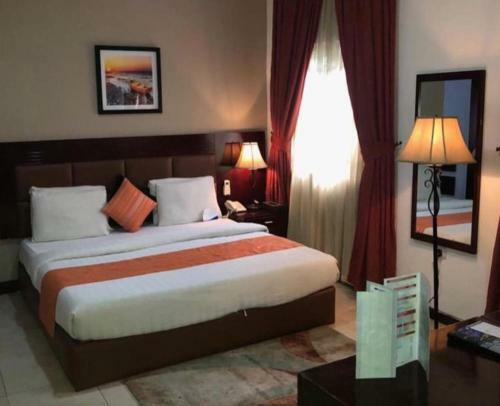 Hotel Crystal Court