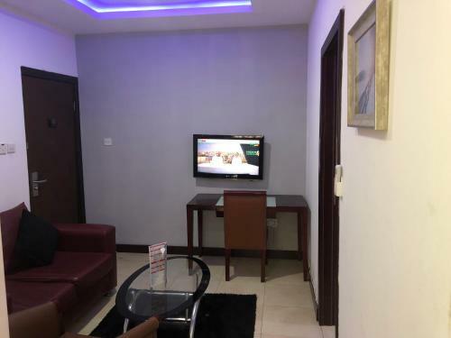 Hotel Crystal Court