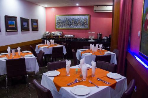 Hotel Crystal Court