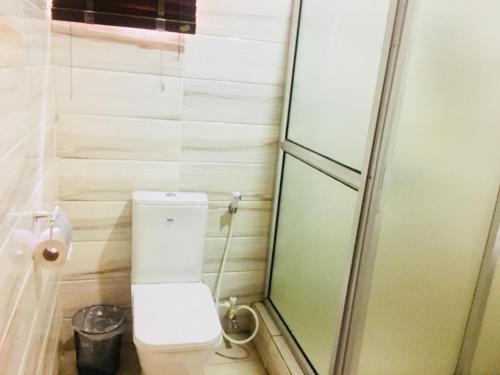Hostal Esporta Suites Magodo