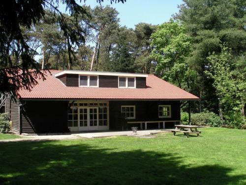 Spacious Villa Near Forest In Luyksgestel