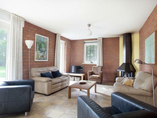 Spacious Villa Near Forest In Luyksgestel