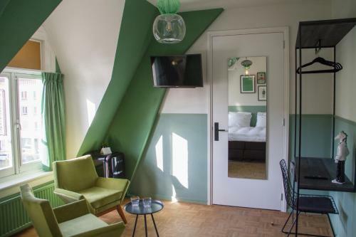 Little Duke Hotel