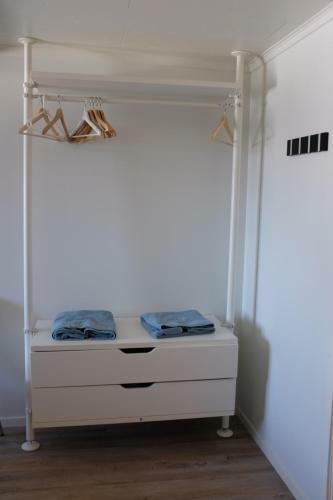 Spacious And Modern Apartment. �rland