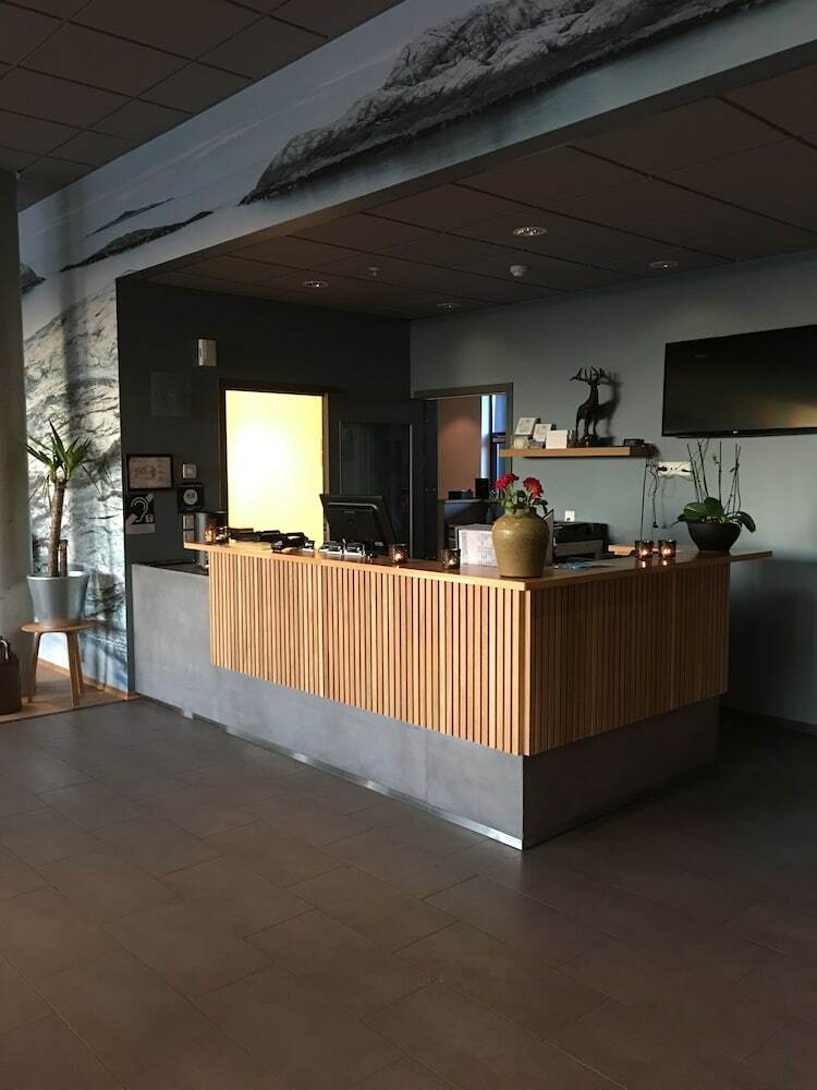Hjorten Hotell Hitra