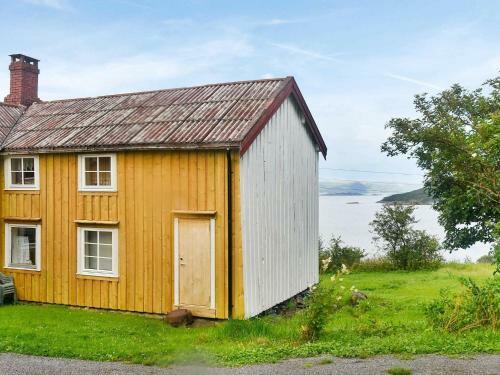 Three-bedroom Holiday Home In Fev�g