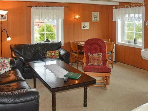 Three-bedroom Holiday Home In Fev�g