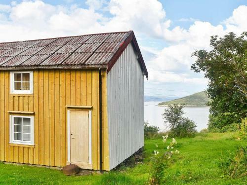 Three-bedroom Holiday Home In Fev�g