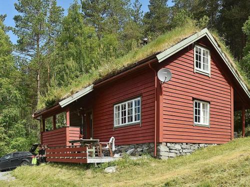 Holiday Home Hjalmarhytta