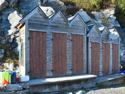 Holiday Home Midsund