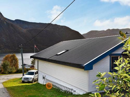Four-bedroom Holiday Home In Torsken 2