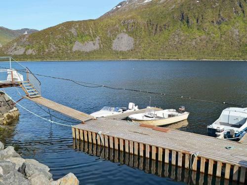 Four-bedroom Holiday Home In Torsken 2