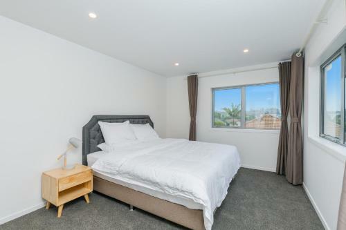 Hero Holiday House