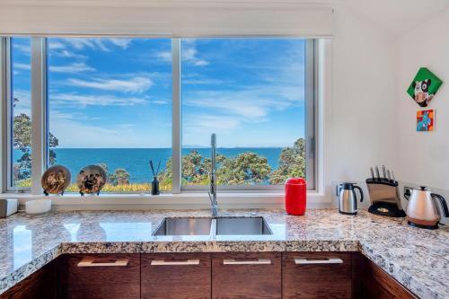 Elegant Beachfront Villa On The Northshore