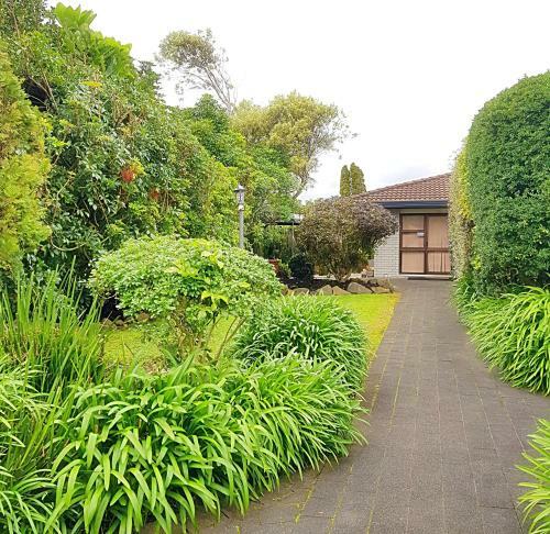 Airport Garden Inn Hotel & Conference Centre