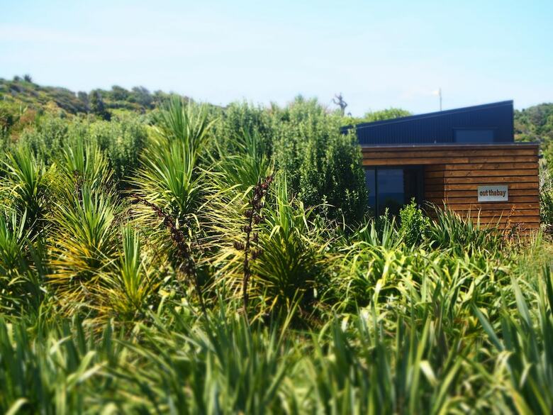 Out The Bay | Tahi (1)