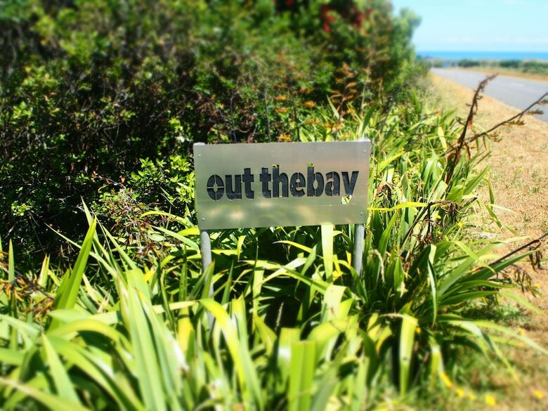 Out The Bay | Tahi (1)