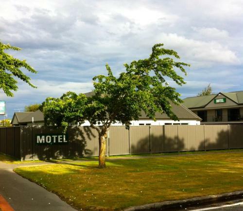 Darfield Motel