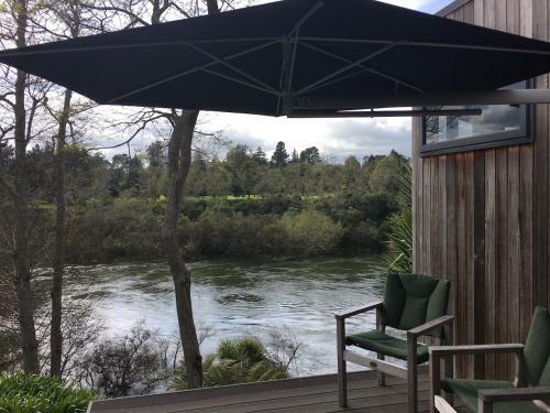 Bed & Breakfast On The River