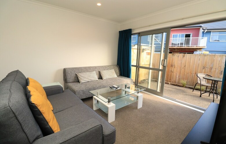 2 Brm Apartment 3 On Jones Crescent