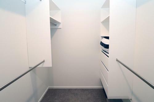 3brm Apartment On Jones Crescent