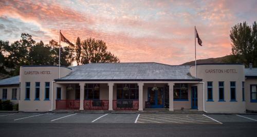 Garston Hotel & Cafe