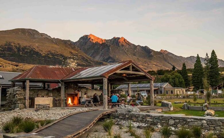Camp Glenorchy Eco Retreat