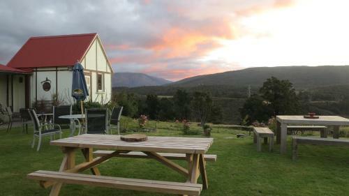 Tophouse Mountainview Cottages