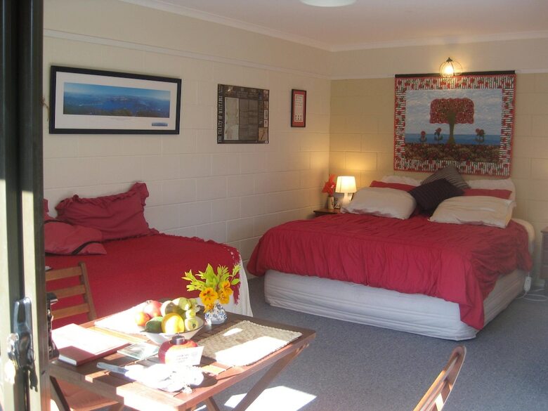 Bed & Breakfast Moanarua Beach Cottage
