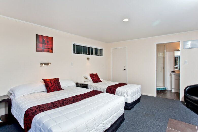 Aquarius Motel