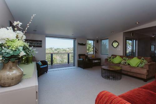 The Plum Tree - City Bungalow
