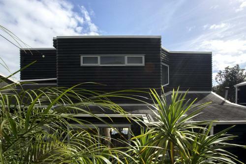Chester Cottage - Beachfront Luxury