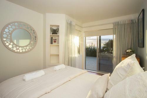 Chester Cottage - Beachfront Luxury