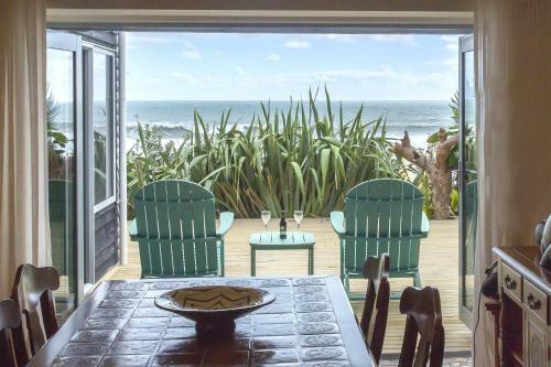 Chester Cottage - Beachfront Luxury