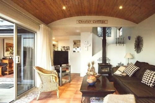Chester Cottage - Beachfront Luxury