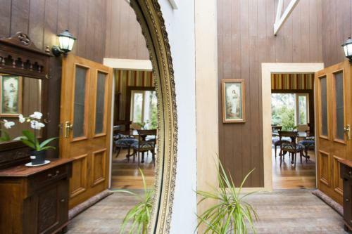 Pond Cottage - 5 Star Experience