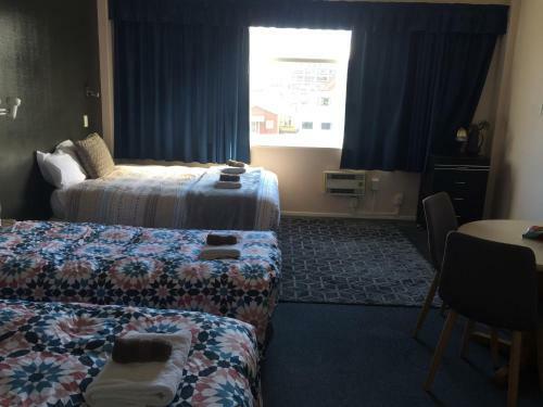 Mid City Motor Lodge