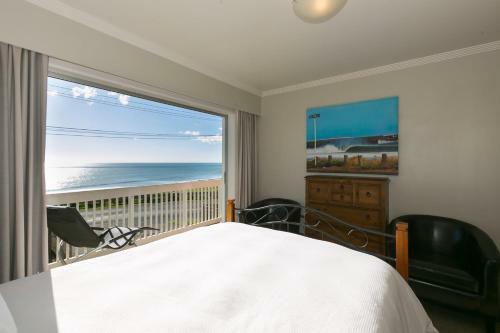 Wanaka Bay Seaviews - Beach House