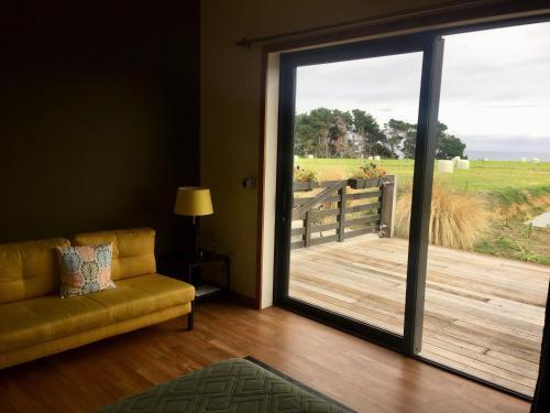 "the Cliffs Seaside Lodge" Motels