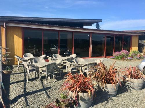 "the Cliffs Seaside Lodge" Motels