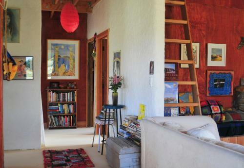 The Strawbale Home, Oturehua