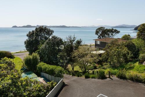 Sea Breeze Lodge B&B