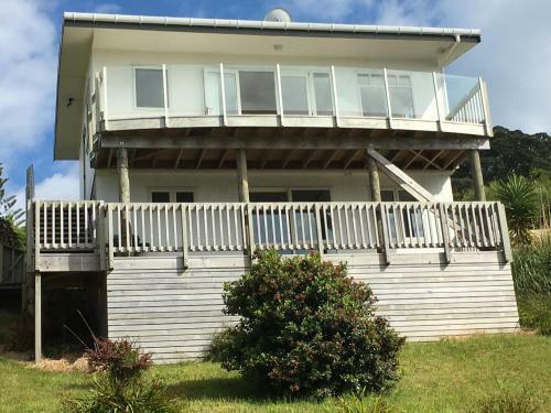 Pretty On Tairua Holiday Home