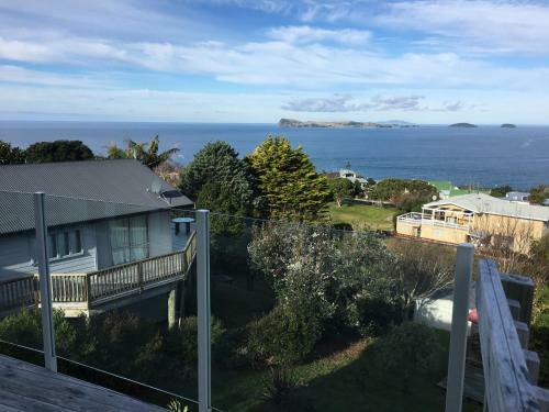 Pretty On Tairua Holiday Home