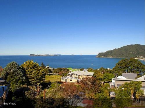 Pretty On Tairua Holiday Home